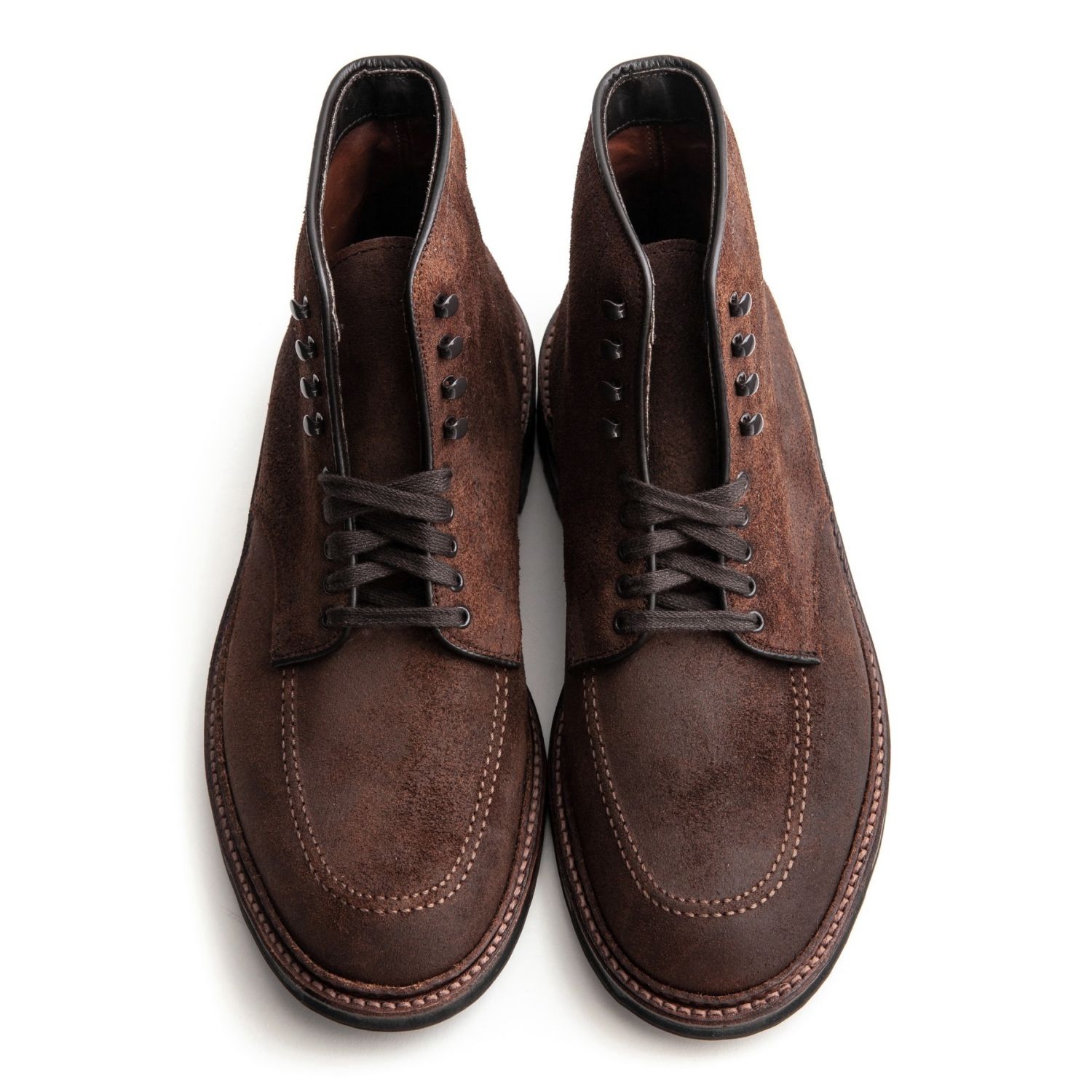 tobacco chamois Alden 4015HC - Indy Boot Commando Sole appreciated today for its timeless design.Because each pair is expertly and carefully crafted by hand Alden 4015HC - Indy Boot